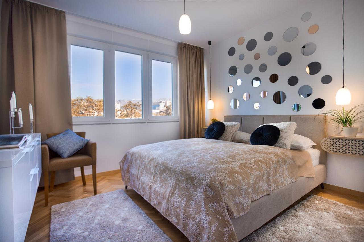 Deluxe City Center Blue Apartment สปลิท ภายนอก รูปภาพ