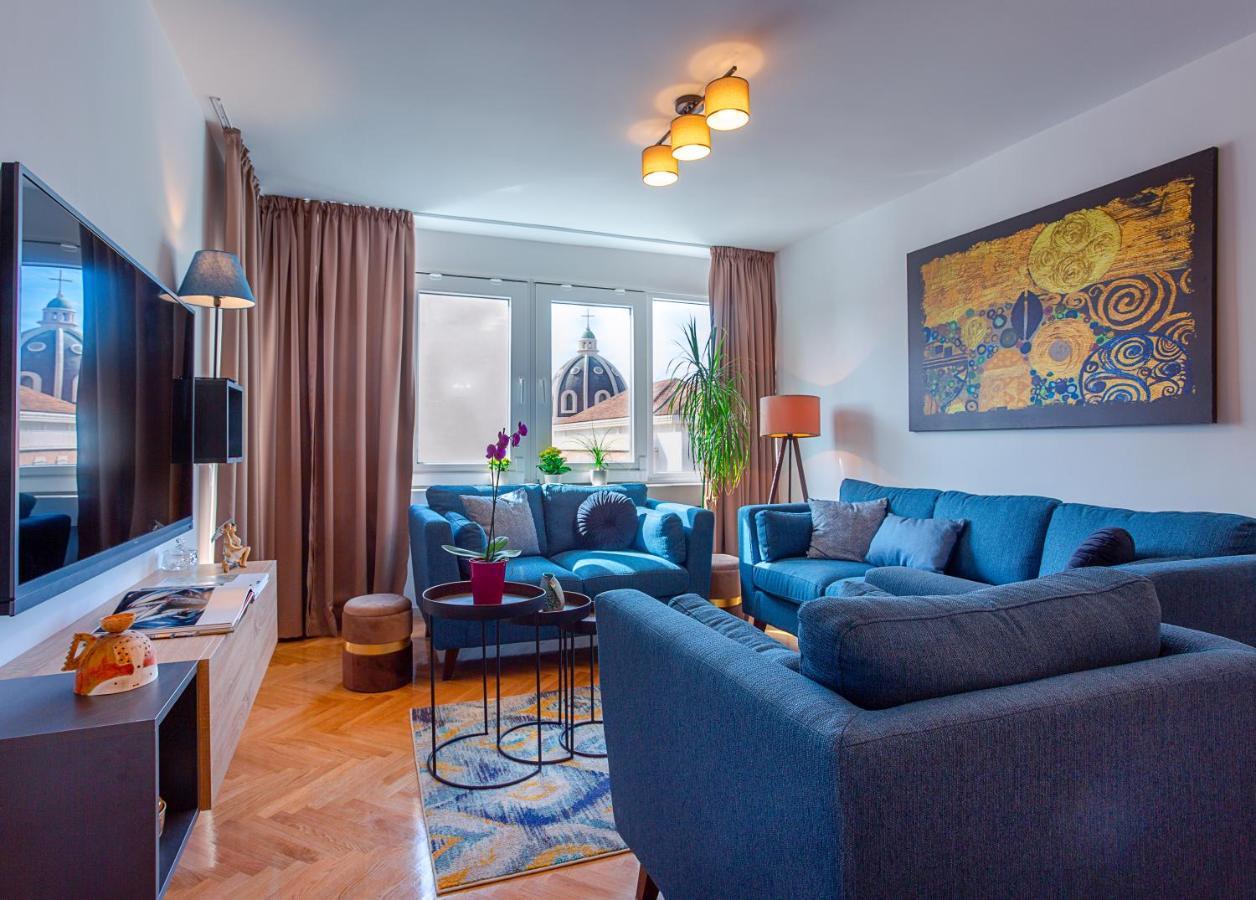 Deluxe City Center Blue Apartment สปลิท ภายนอก รูปภาพ